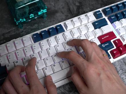 单键开槽!98配列办公键盘!rkr98来啦!搭载ttc最新轴体!泰酷辣!!!!!#客制化键盘 #键盘 #rkr98 #机械键盘 #三模键盘