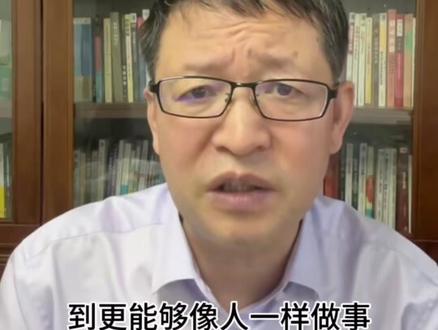 宇树科技发布GD01载人变形机甲,有什么值得关注? #科技 #财经 #人工智能 #热点 #燃起来了大国重器