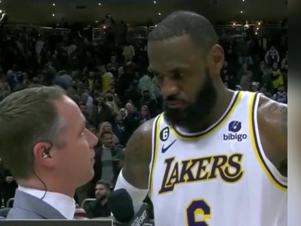 詹姆斯:希望湖人尽快为我建立雕像,我已把留队条件告诉了佩林卡 #詹姆斯 #湖人、 #科比