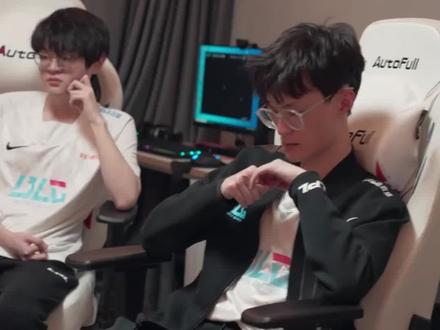 BLG继续找内鬼,新AD已经被踢走,全队6人没有AD! #BLG #uzi