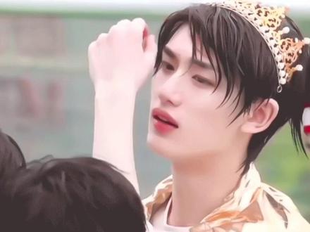 所以长高的秘籍就是全肉宴加纯牛奶吗?#丁程鑫 #时代少年团 #不吃青菜的娃