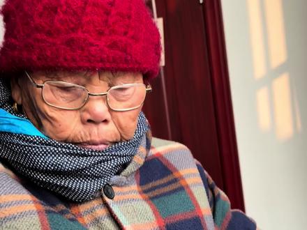 俺奶怎么这样啊,我可是真心实意的,你们家老人也这样吗?#彤彤奶奶 #奶奶和孙女的日常生活 #奶奶带大的孩子 #搞笑日常