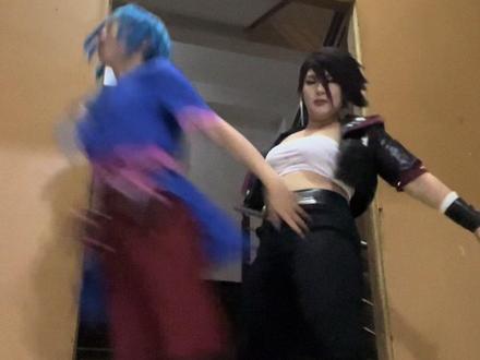 就这样生出来爆爆和金克丝
#双城之战 #蔚 #爆爆#金克丝#cos