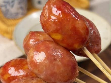 孩子喜欢吃波波肠,自己在家做干净卫生,做法简单一看就会,做了两个口味,肉质Q弹紧实,比买的还好吃#波波肠#烤肠#自制烤肠#记录生活#儿童美食@DOU+小助手