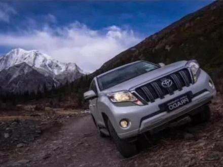 #霸道2700 发动机曲轴后油封漏油,左后半轴油封漏油#普拉多 #发动机维修 #带你懂车