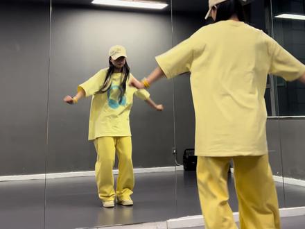 这个#胆小鬼 好可爱 快冲#胆小鬼舞蹈挑战 #舞蹈教学 #抖音二创激励计划 #抖音玩法合伙人计划