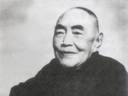 南浔庞氏家族到底什么来头?哪来那么多古董字画? 南浔“四象”有民谚:“刘家的银子、顾家的房子、张家的儿子、庞家的面子”。庞家的“面子”,从不是金银堆砌的浮华,而是深植于家族血脉的担当。这份担当,藏在造福乡邻的善举里也体现在实业兴邦的抱负与共享文化瑰宝的胸怀间。#历史故事 #庞莱臣 #南浔古镇 #历史人物 #南京博物院