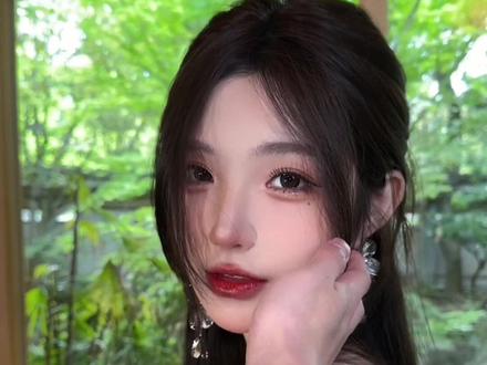 张若琳肯定觉得她这两下子可迷人了