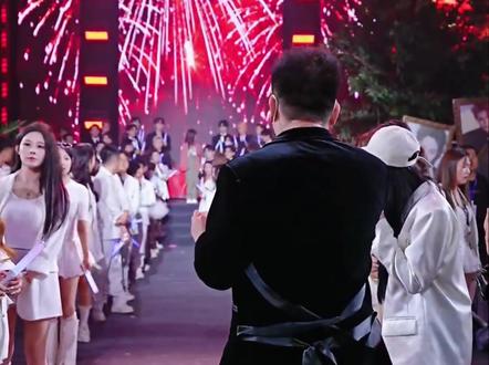 千万麦小兜来木森大舞台合唱 《狼的诱惑 》 #木森大擂台敢战你就来 #麦小兜 #精彩片段分享
