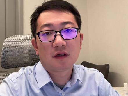 美联储降息,利好or利空?如何判断? 美联储降息后市场下跌,核心原因为资产价格过高。通过长城军工和纳斯达克指数的案例,说明利好事件对应高价资产可能被解读为利空,对应低价资产可能被解读为利好。市场表现可反映资产价格高低预期,高价股高估值公司易受市场波动影响,低价股低估值公司具有优势。#美联储降息 #利好利空