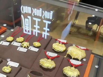 白银跳水,沪银跌超10%,现货黄金跌破4700美元#媒体精选计划 #黄金 #白银 #河南dou知道