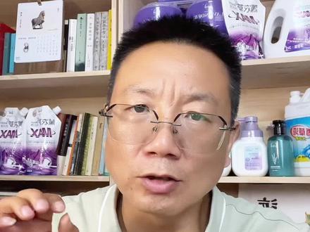 江苏高考的分数和高分分布情况 2026年江苏高考的情况吵得沸沸扬扬,我特意查了一下官方数据,今年江苏考生52.1万人,较2025年51.2万增加约9000人。应届生49.7万,往届/社会考生2.4万,普通类、艺术类、体育类全部包含在内。
物理类600分及以上:35398人,历史类600分及以上:5533人,普通类合计≥600分的人数:40931人。好的,情况就是这样,散会!
#江苏#高考#考分出炉 #600分以上 #考生