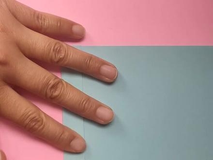 简单的竹蜻蜓,80-90后的回忆,一起和孩子们玩起来吧,超级简单哦#幼儿园手工 #手工 #折纸 #竹蜻蜓 #幼儿折纸 #简单折纸 #折纸控 #手工折纸教程