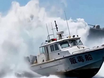 美军“海盗旗”撞上钢铁墙:贝拉1号用十几万吨船头,给霸权上了一课#美军