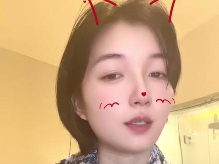 春晚爆火的追觅到底是什么来头?一句话理清关系!
不是传统集团,是技术生态控股平台!
核心三大技术:高速马达、AI算法、运动控制
四大业务:人、车、家、宇宙
✅魔法原子:追觅亲儿子!2024年内部分拆,人形机器人核心抓手
✅宇树科技:追觅战略战友+干儿子,独立公司,追觅是投资方+技术协同
✅追觅=赚钱基本盘(智能清洁全球前三)+中期具身智能+远期空天地一体化
2025营收破400亿,连续6年翻倍,2027还要造豪华电车!
春晚机器人=技术落地实锤,这才是真正的中国科技硬实力!#追觅#春晚机器人#魔法原子#宇树科技#具身智能