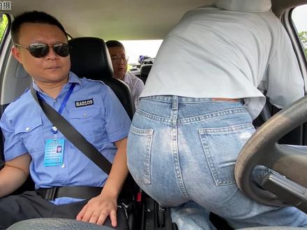 科目三考试 ,安全带很重要,一定要知道怎么正确系好安全带。 #考驾照 #学车 #学车搞笑