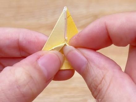 一张纸折出超美立体星星💫,真的一看就会 立体星星折纸保姆级教程,手残党也能学会,快艾特你的列表第一来。一闪一闪亮晶晶,满天都是小星星。新年折起来。#折纸星星#折纸教程#手工diy #圣诞节 #折纸