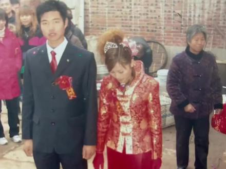 杨妞花16岁想结婚,村里人吐槽杨妞花个子矮,年龄小。聋哑养父