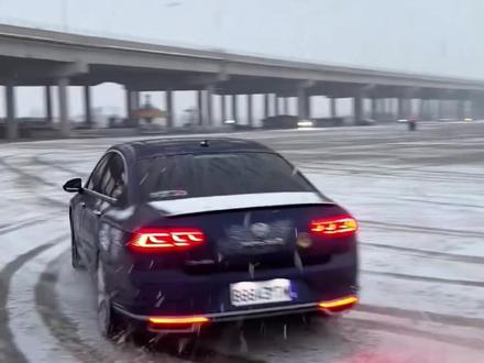 “我要验牌” #迈腾b8 #转场 #封闭路段拍摄