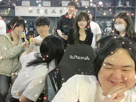 3月19日陈伯直播回放 伯音社歌手开场为直播间观众带来深情演唱,彬子和土豆泥也太好磕了哈哈哈,我同意这门亲事!!!#陈伯全能王 #张云彬 #陈伯百万二创激励计划