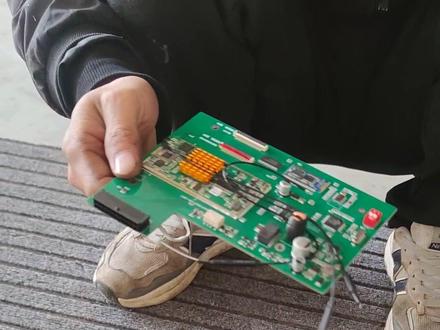 丰田荣放升级Carplay,倒车影像#汽车电子技术 #无损改装 #汽车改装