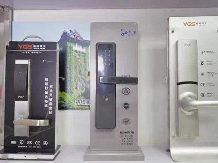 这款国标无锁舌设计的酒店智能门锁,使用起来简单方便,外观高端大气,为酒店入住体验打分#智能门锁#酒店智能锁#无锁舌智能锁