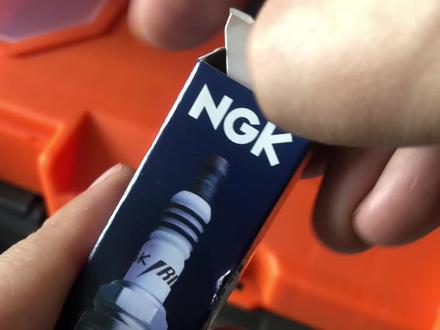 高性能火花塞能降低油耗吗 #汽车保养与维修 #机车 #省油技巧