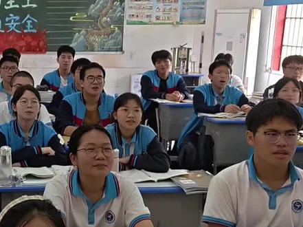 妈妈,我爱你!母亲节快乐!#学生感恩教育 #感恩母亲 #母亲节祝福 #暖心班级 #记录校园生活 @班主任寄语(湖南永州)