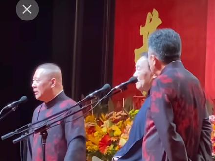 摩天轮降半轮…那天没电