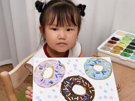 海绵棒画美味的甜甜圈#绘画 #真实生活分享计划 #幼儿成长记录 #艺术在抖音 #启蒙