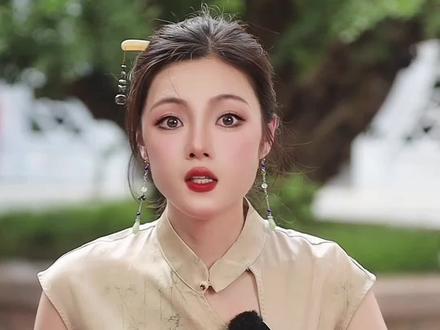 胡闹放生不可取。ps:有人给鱼喂过鱼豆腐吗?#养鱼#放生