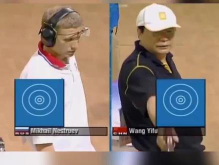 大家都记得84年洛杉矶奥运会中国奥运史上第一枚金牌获得者许海峰,却没注意到与他并肩作战并拿到铜牌的就是王义夫
#奥运会 #历史