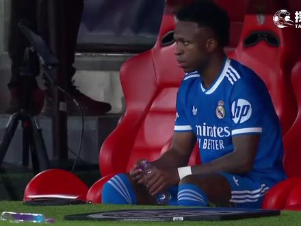 维尼修斯遭种族歧视,但我相信他会永远向前! #维尼修斯 #维尼修斯破门 #维尼修斯遭种族歧视 #皇马1比0本菲卡 #探影足球