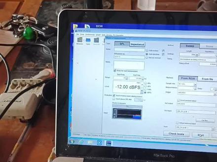 smaart和REW双软件测试,频响曲线调得靓,房间混响时间勉强过关