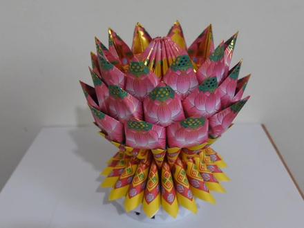 折金纸-莲花灯慢速教学 60张纸折叠一个莲花灯,愿心想事成 #折纸 #金元宝 #折纸教程 #折金纸 #祭祀用品 #祈福平安
