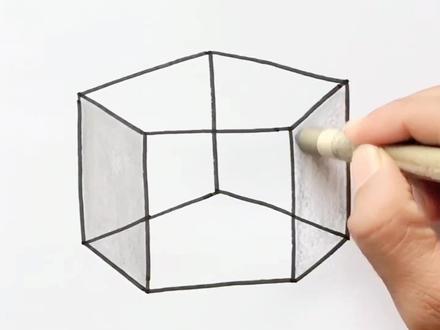 如何根据数字 4 绘制五棱柱图! #创意简笔画 #线条画 #简笔画 #绘画教程 #简单画 #数字画
