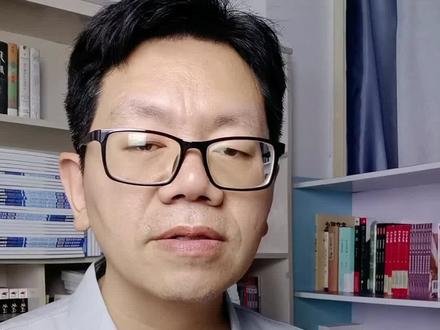 从全网热议的杀神哥,到被恶意举报的复旦大学沈奕斐,我们突然发现老师沦为了校园里的弱势群体。#杀神哥#沈奕斐