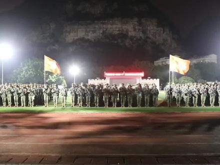 新兵跨昼夜实兵演练,“泰酷辣”!#新兵 #新训