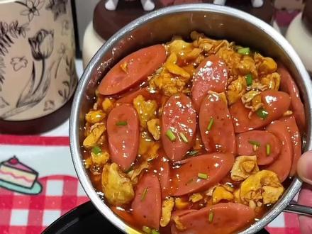 实习日记 |挑战10块钱做饭第六十四顿
今天吃土豆火腿鸡蛋盖饭
焦香的火腿搭配吸满汤汁的米饭
味道真的香炸了!
#鸡蛋火腿盖饭#小锅一人食 #宿舍美食#跟着抖音做美食 #鸡蛋的神仙吃法