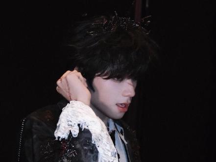 家有双商在线满分男
#王橹杰 #千纸鹤