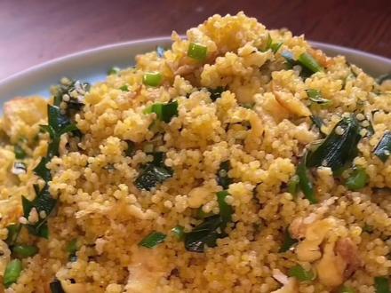 高平炒小米制作教程#高平 @高平老猫【美食探店】 @抖音小助手