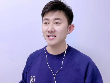 如何制作滚动字幕,剪映操作即可完成!#教程 #干货分享 #剪映教学 #剪映视频制作 @DOU+小助手