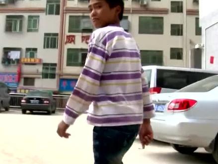 变形计最具争议的农村娃,遭节目组恶意篡改字幕,如今已实现逆袭 #变形记 #易虎臣 #吴宗宏 #农村生活