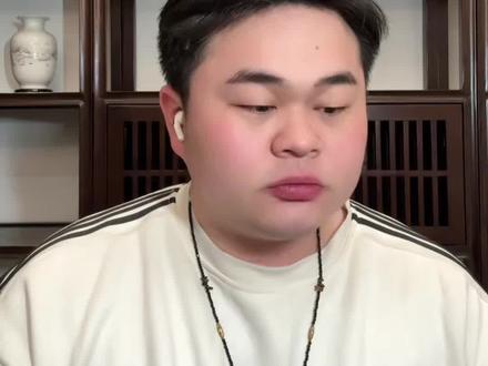 新专的这首《Honour》,一起听听怎么个事儿?#蔡徐坤 #reaction #学唱歌 #零基础学唱歌 #个人爱好