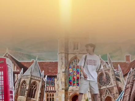 #骄阳似我 都是旅游散心 一个绿幕抠图 一个实景拍摄