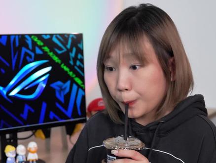 键盘还能自带拓展坞?强呀!#rog#键盘#usb口#拓展坞#游戏键盘#科技追梦人#ta们的一天
