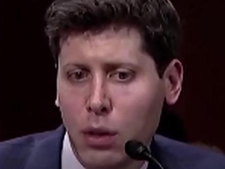 “#ChatGPT 之父”阿尔特曼遭#OpenAI 董事会罢免 #人工智能