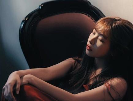 聊一聊人像摄影中的玻璃前景的用法
#摄影 #拍出电影感 #定格美好瞬间 #拍摄日常