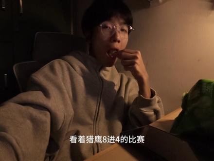 来看看经历了四次四六级考试的大三老登此刻有多么从容!#四六级 #大学生 #CS2 #猎鹰vs绿龙 #大学生活