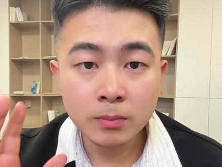 峰学未来团队出品的第一套初中教辅资料是什么?